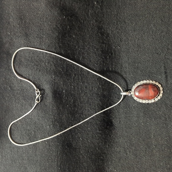 Silver Plated Black And Red Bloodstone Gemstone Oval Pendant Statement Necklace - Picture 2 of 5